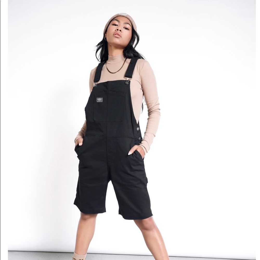 Wildfang The Essential Shortall in black size small - perfect!